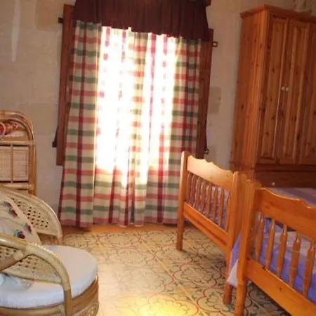 Ta' Sant' Antnin Farmhouse Gharb  Exterior photo