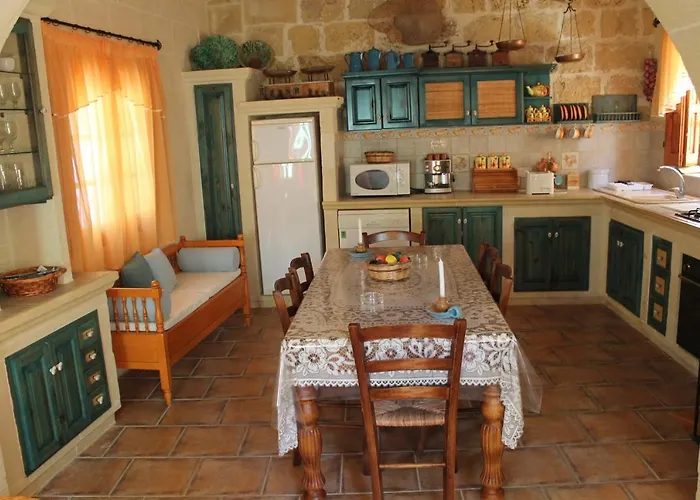 Ta\' Sant\' Antnin Farmhouse